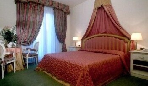 Standard Double Room, Garden View