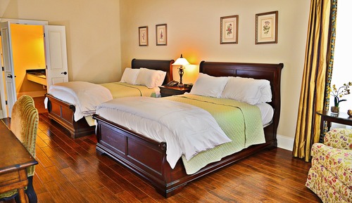 Cottage, 2 Queen Beds, Non Smoking