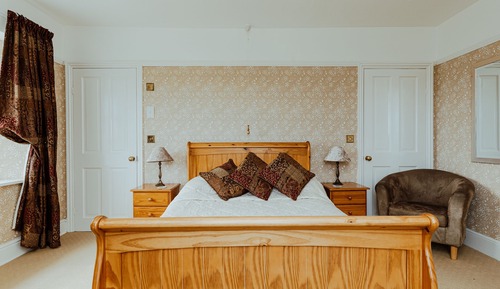 Superior Double Room, Ensuite (The Weeping Ash)