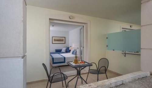 Superior Room, Garden View
