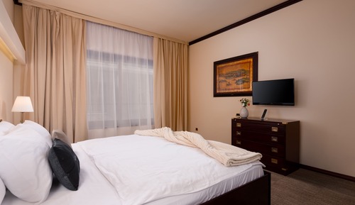 Family Suite, 1 King Bed, Balcony, Sea View