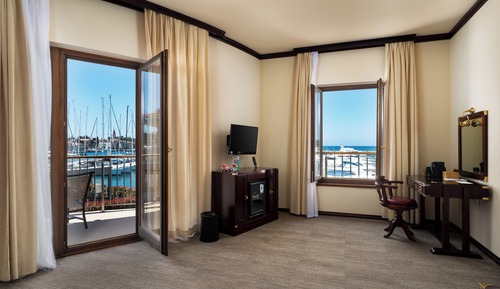 Family Suite Deluxe, 2 Bedrooms, Balcony, Sea View