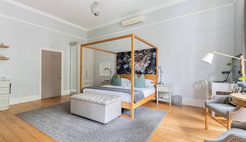 Honeymoon Studio, 1 King Bed