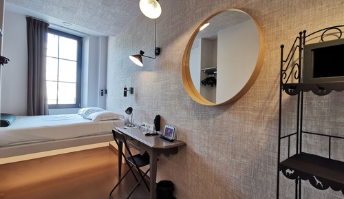 Chambre simple standard - Court Métrage