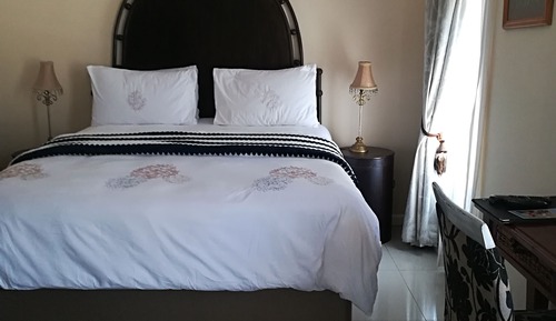  Luxury Queen Standard Room