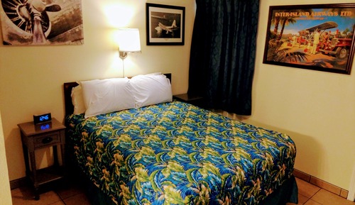 Standard Room, 1 Queen Bed (No Pets)