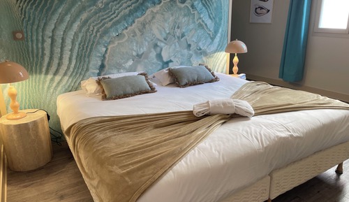 Junior Suite, 1 King Bed (Suite cote Patio)