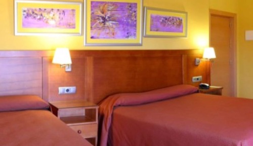 Double Room (2 adults + 1 child)