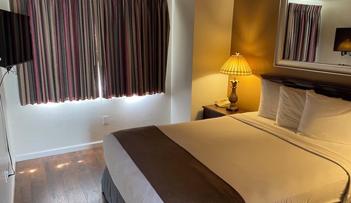 One Bedroom, 1 Queen Bed, Cottage