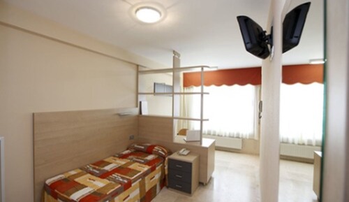 Junior Studio, Kitchenette