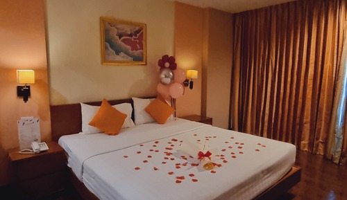Deluxe Superior Suite