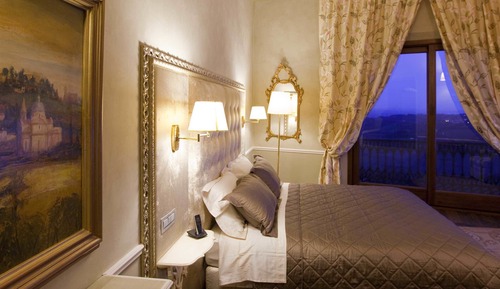 Deluxe Suite, Hot Tub