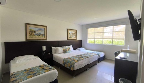 Quadruple Room, 1 King Size Bed, 2 Single Beds