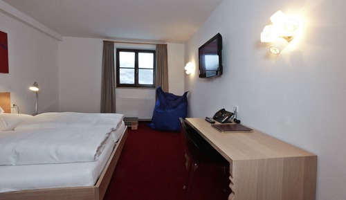 Economy Room
