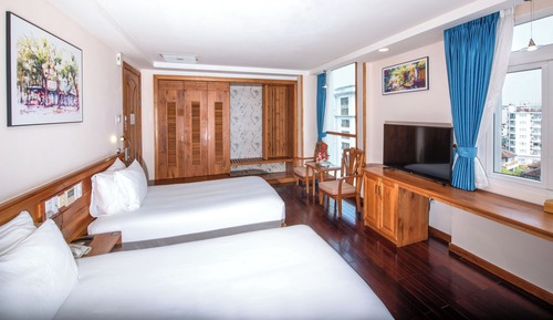 Deluxe Room, City View