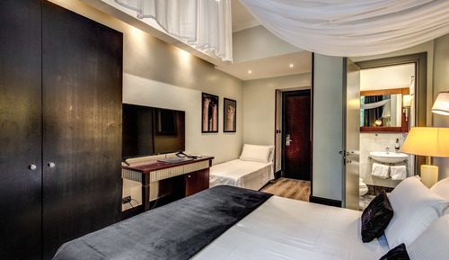 Triple Room