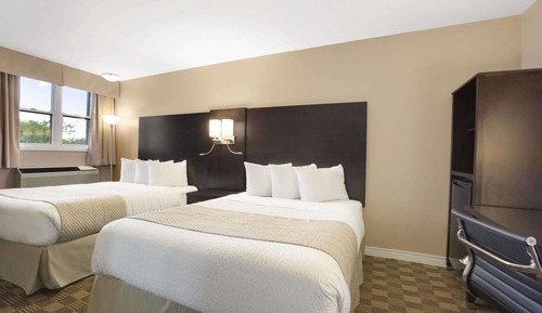 Room, 2 Queen Beds, Non Smoking