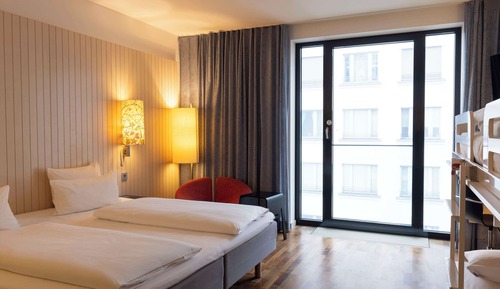 Standard Room (Family Four)