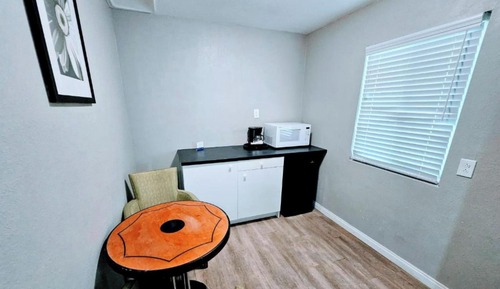 Room, 2 Queen Beds, Non Smoking, Kitchenette