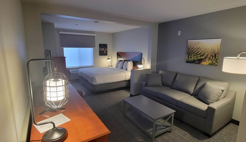 Suite, 1 Queen Bed, Non Smoking, Kitchenette