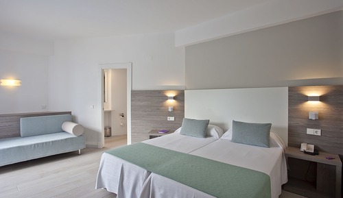 Junior Suite, Balcony (2 adults + 1 child)