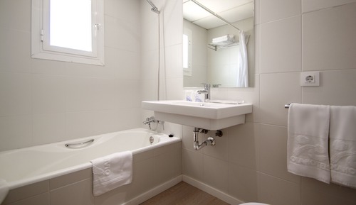 Economy Double Room (2 adults)