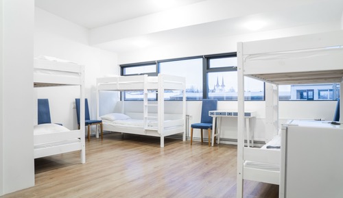 Room for 6 people with Private Bathroom