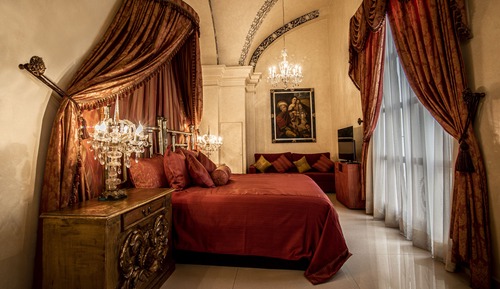 Royal Suite, 1 King Bed with Sofa bed