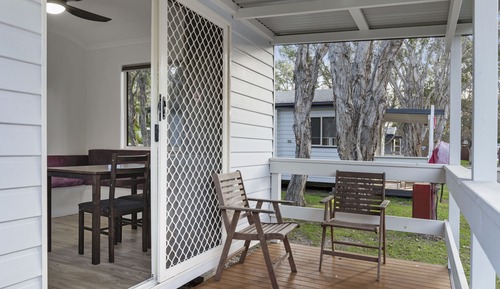 Economy 2 Bedroom Cabin - Sleeps 6