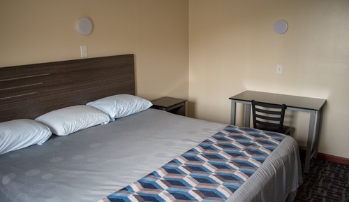 Standard Room, 1 King Bed, Non Smoking