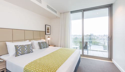 One-Bedroom Apartment Hinterland View