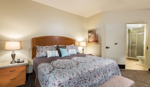 Luxury Suite, 1 King Bed, Balcony, Resort View