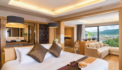 Family Suite, 1 King Bed, Balcony, Sea View