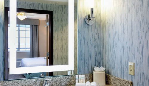 Two Bedroom Suite, One King and One Queen Bed, Non-Smoking