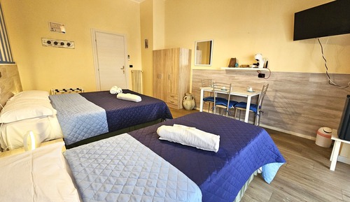 Romantic Triple Room, Multiple Beds, Private Bathroom (External)