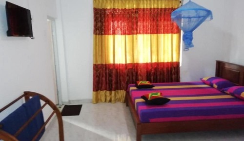 Deluxe Double Room (AC)