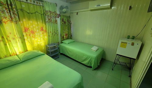 Standard Triple Room (#4)