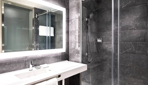 Suite, 1 Bedroom, Non Smoking (Mobility/Hearing Access, Roll-In Shwr)