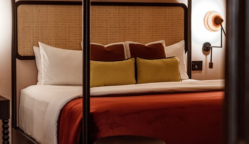 Junior Room, 1 King Bed