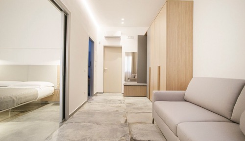 Deluxe Suite, Balcony