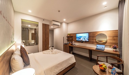 Deluxe Double Room, City View