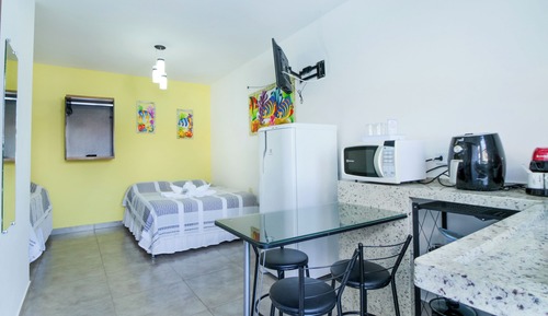 Quarto Triplo com Cozinha Compacta