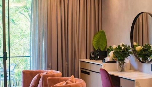 Deluxe Room, 1 King Bed, Balcony