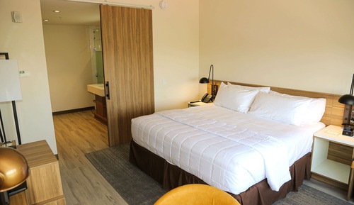 Room, 1 King Bed, Accessible, Non Smoking (Mobility)