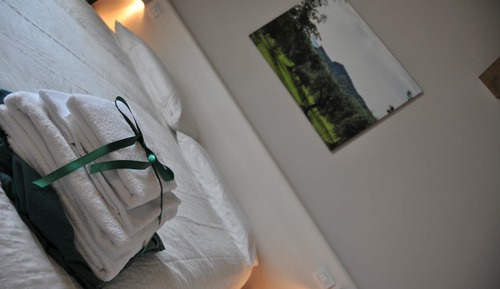 Room, Connecting Rooms