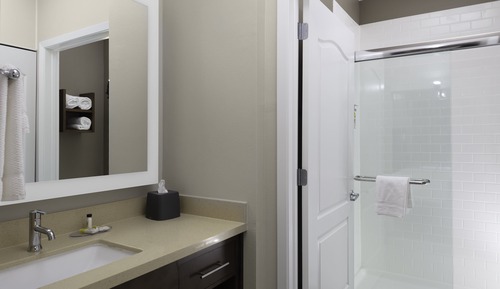 Studio Suite, Kitchen