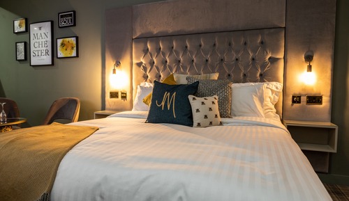 Deluxe Double Room (Basement)