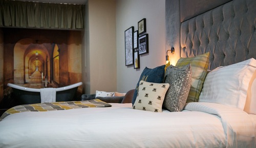 Royal Suite (Basement)