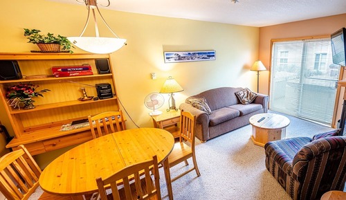 Condo, 2 Bedrooms