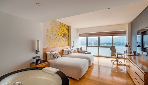 Signature Twin Room, Lake View